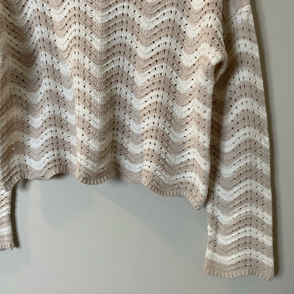 Jessica Simpson Cropped Scallop Sweater - Picture 6 of 7